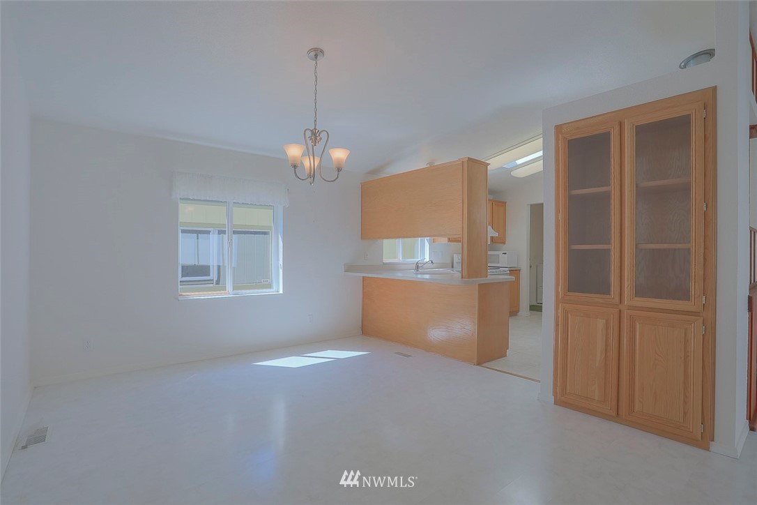 1118 Park Circle Bothell, WA 98021 - Photo 9 of 25