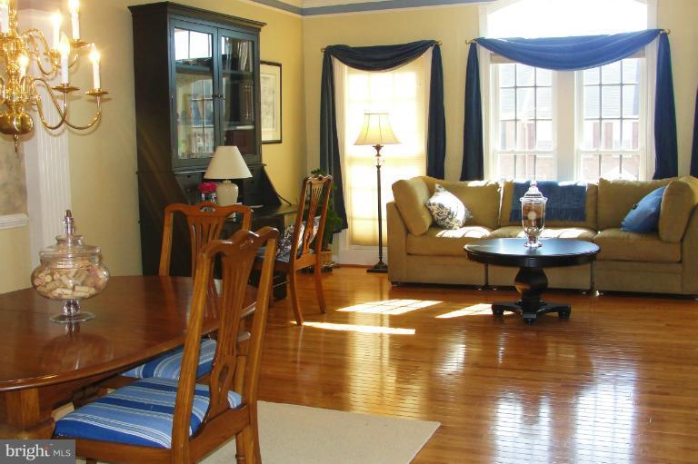 5144 Key View Way, Unit 5144 Perry Hall, MD 21128 - Photo 17 of 30 Living Room