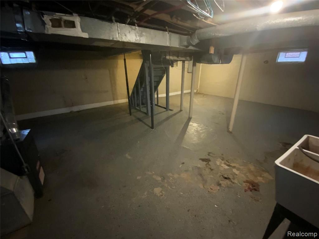 16773 Edinborough Road Detroit, MI 48219 - Photo 31 of 36