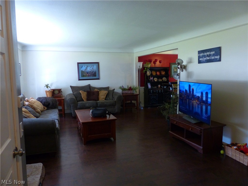 4921 Fairlawn Road Cleveland, OH 44124 - Photo 5 of 17 Gallery Image 5