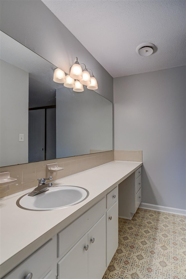 2957 Wycliff Road Raleigh, NC 27607 - Photo 10 of 18 Photo 10