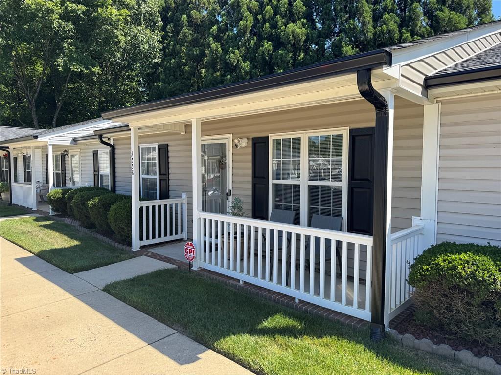 2558 Ambassador Court High Point, NC 27265 - Photo 2 of 27