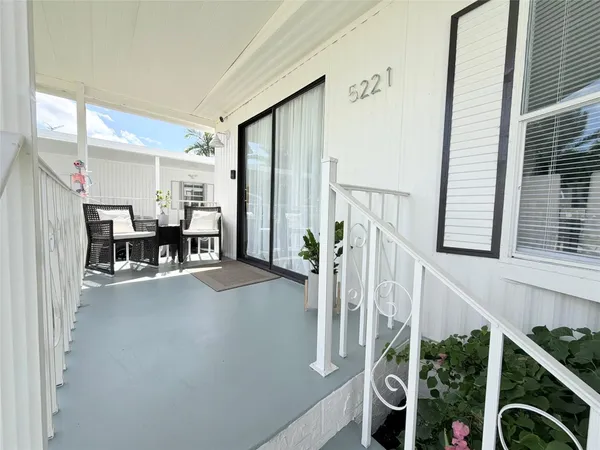 $2,700 | 5221 Southwest 25th Avenue, Fort Lauderdale, FL 33312