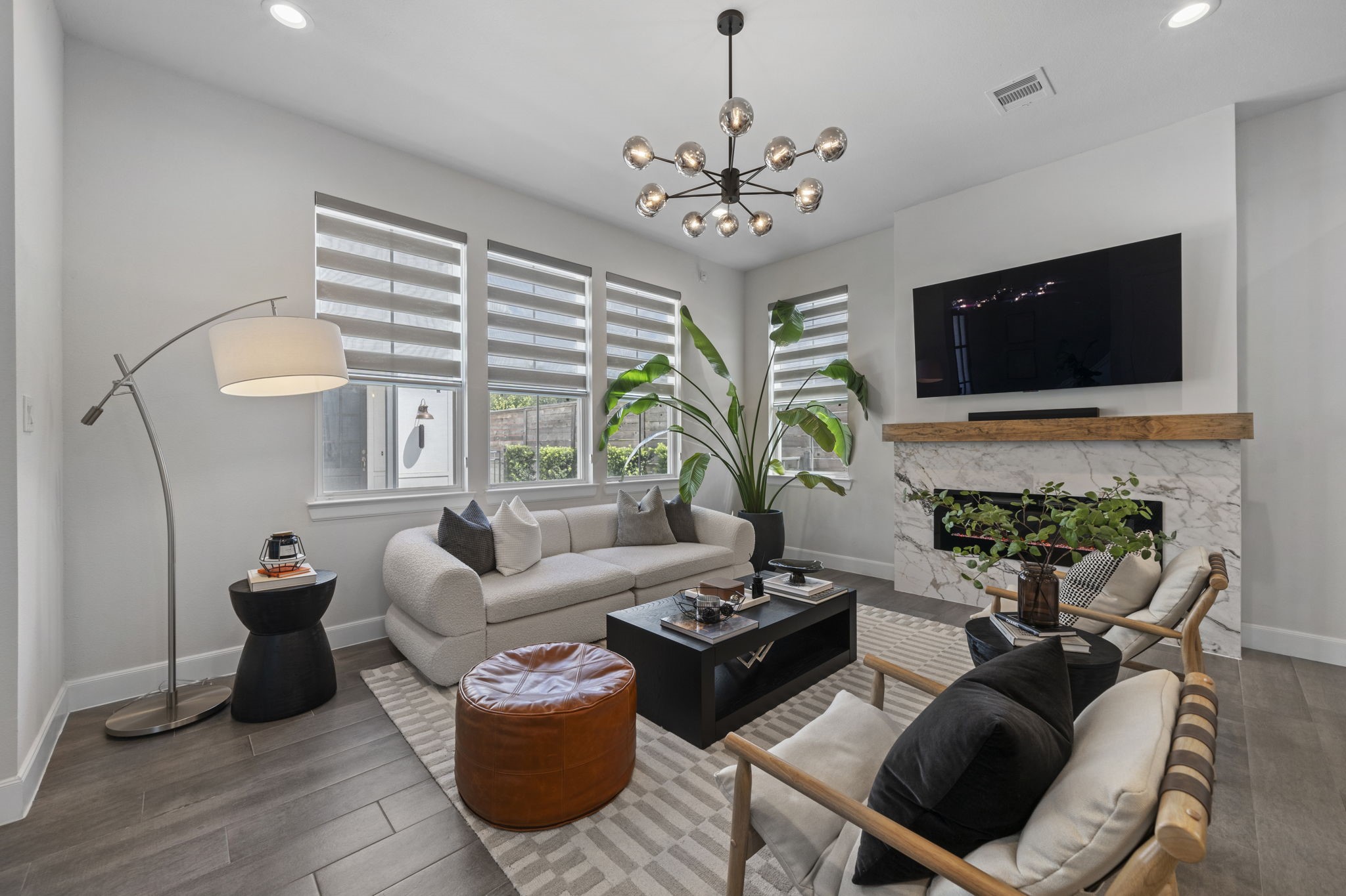 9555 Neuens Road, Unit A Houston, TX 77080 - Photo 1 of 14