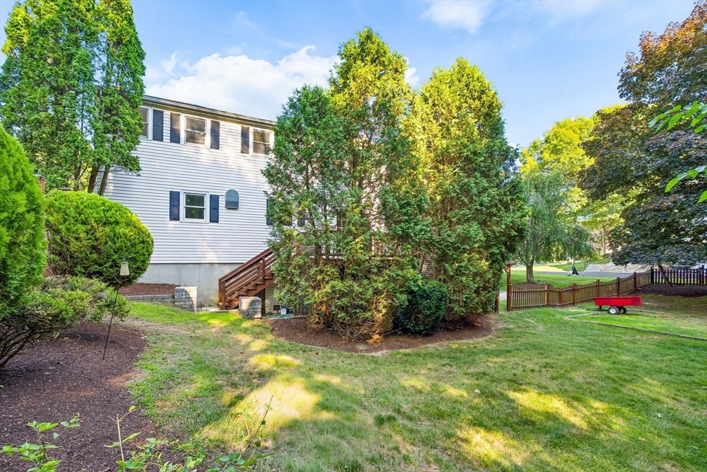 11 Crownridge Road Westborough, MA 01581 - Photo 36 of 42 Gallery Image 36