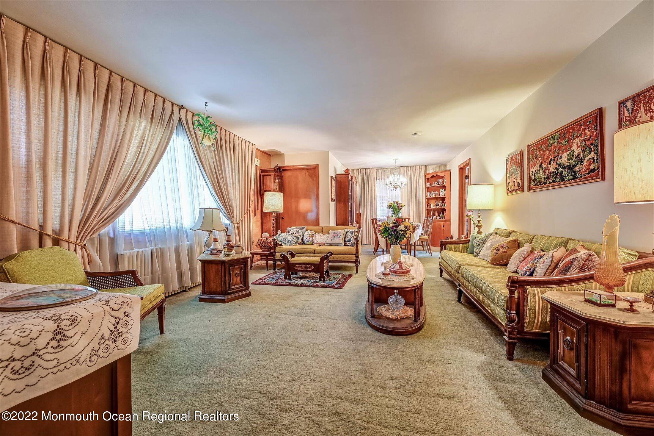 82 Wyckoff Road Eatontown, NJ 07724 - Photo 3 of 38 03-20167664