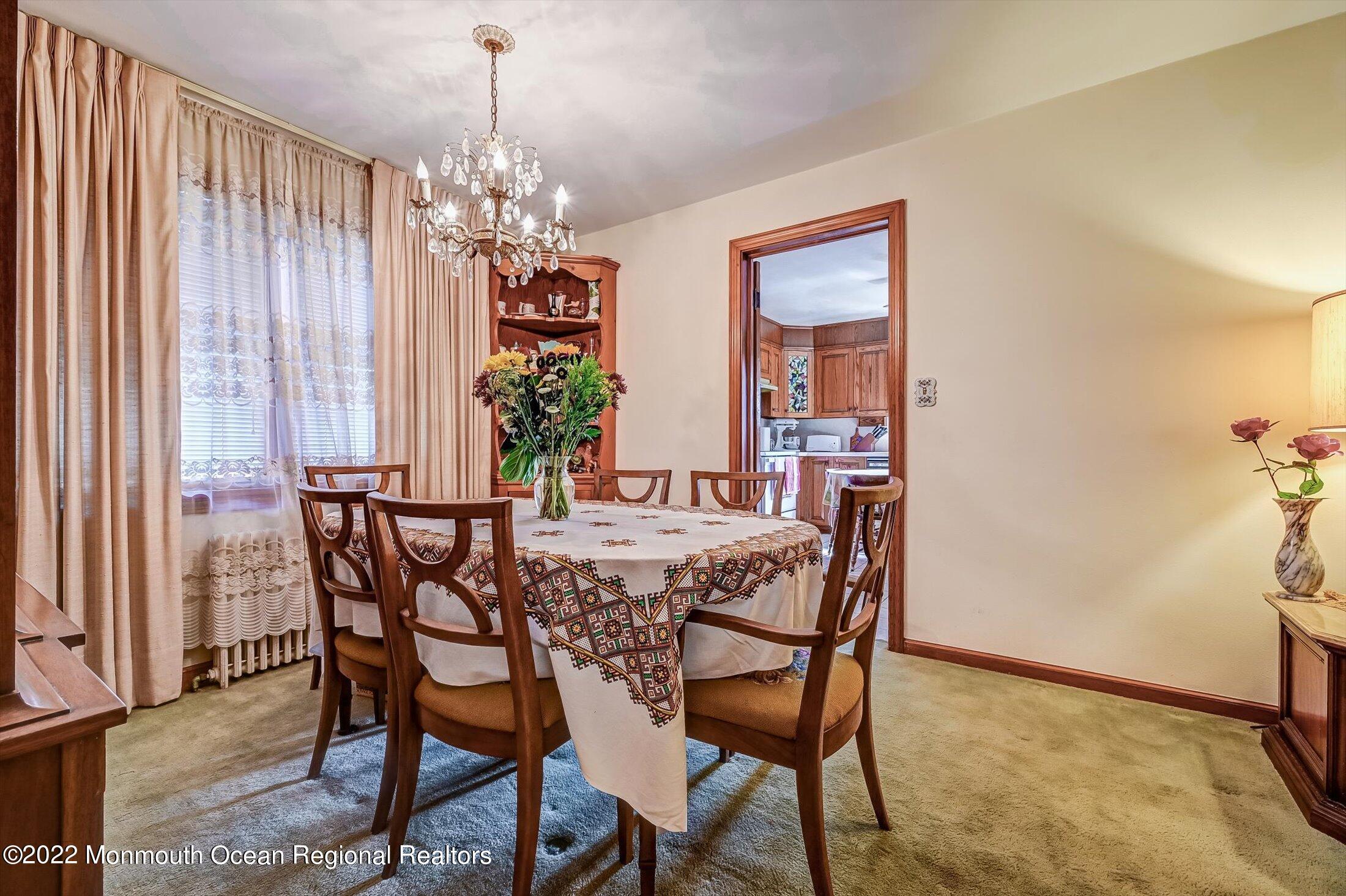 82 Wyckoff Road Eatontown, NJ 07724 - Photo 7 of 38 07-20167689