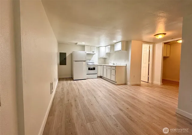 $1,495 | 1409 West Railroad Avenue, Unit B, Shelton, WA 98584