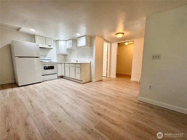 $1,495 | 1409 West Railroad Avenue, Unit B, Shelton, WA 98584