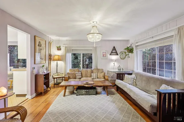 $799,999 | 189 Wagnon Road, Sebastopol, CA 95472