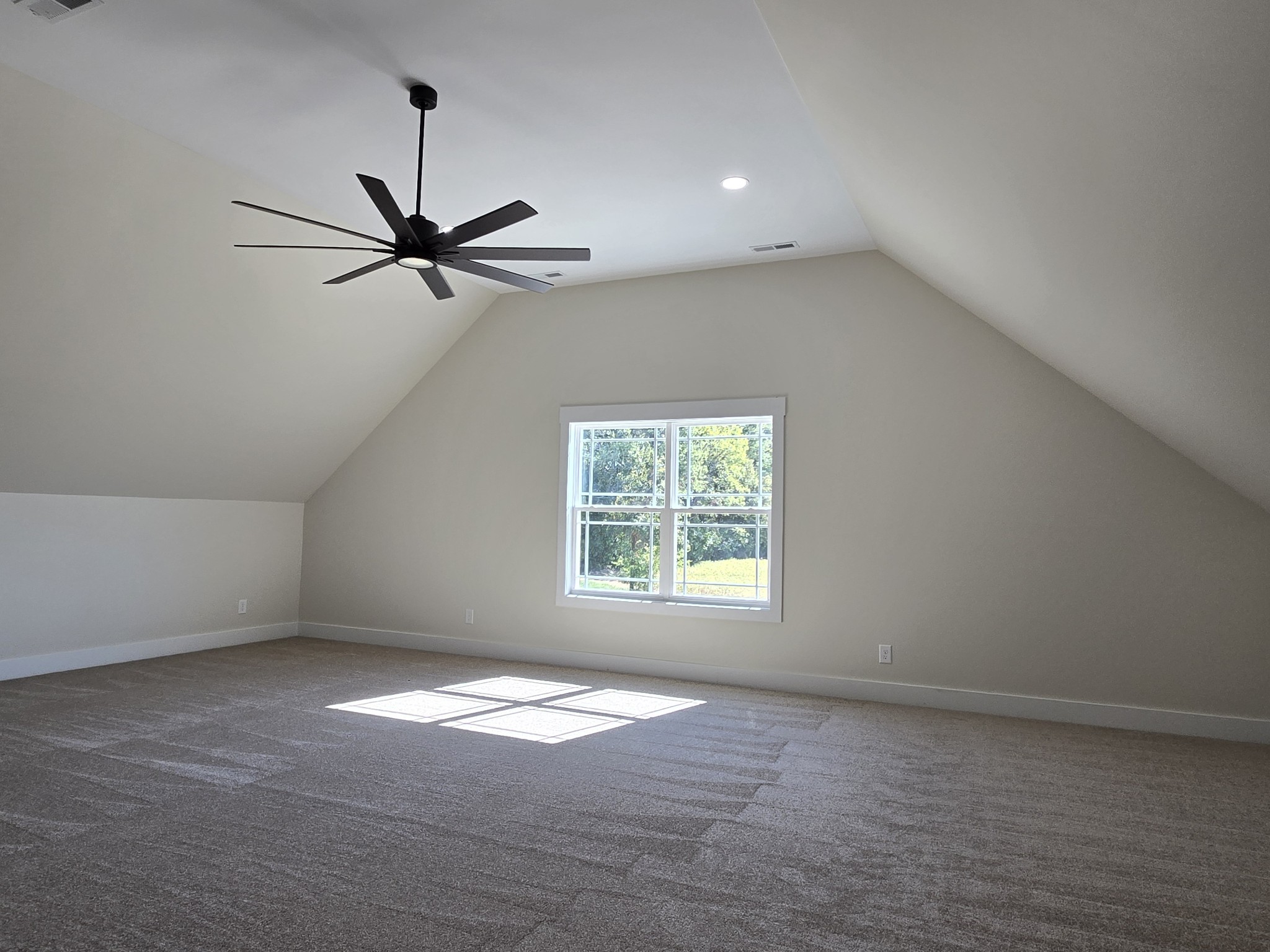 6006 Valley Road Springfield, TN 37172 - Photo 19 of 33 an empty room with a window and a fan