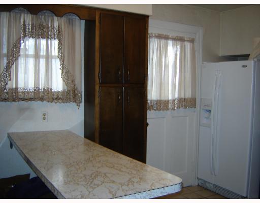 5630 Darlington Road Pittsburgh, PA 15217 - Photo 3 of 8 Kitchen.