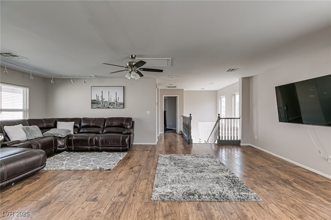 3123 Alder Grove Court North Las Vegas, NV 89081 - Photo 5 of 22