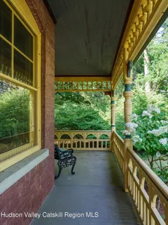 a view of an outdoor space