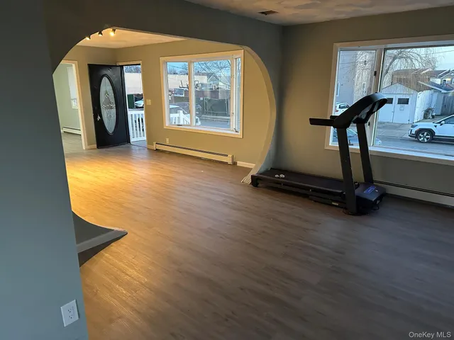 $3,500 | 136 Cary Place, Freeport, NY 11520