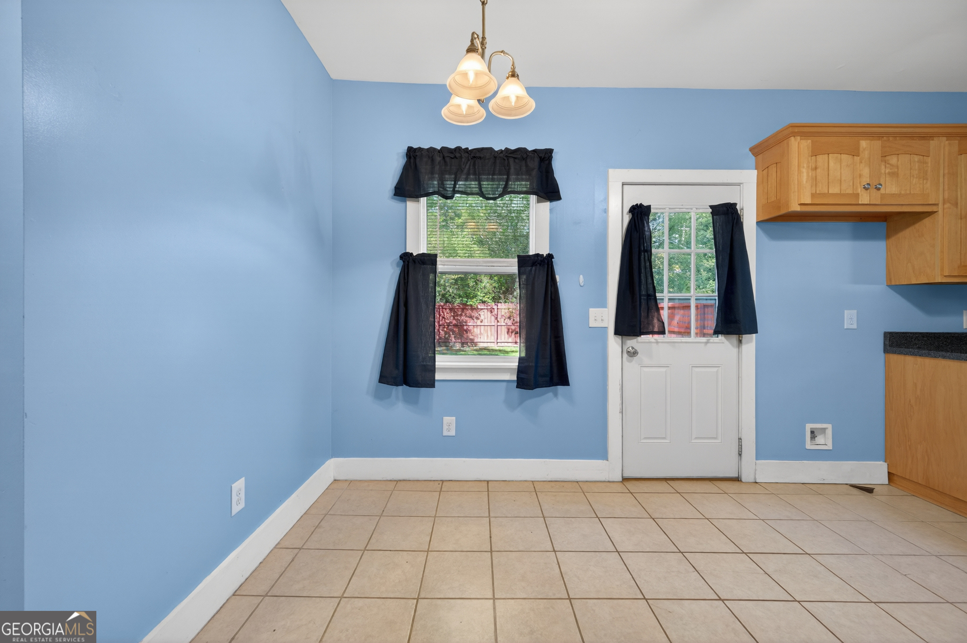 98 South 5th Street Colbert, GA 30628 - Photo 12 of 43