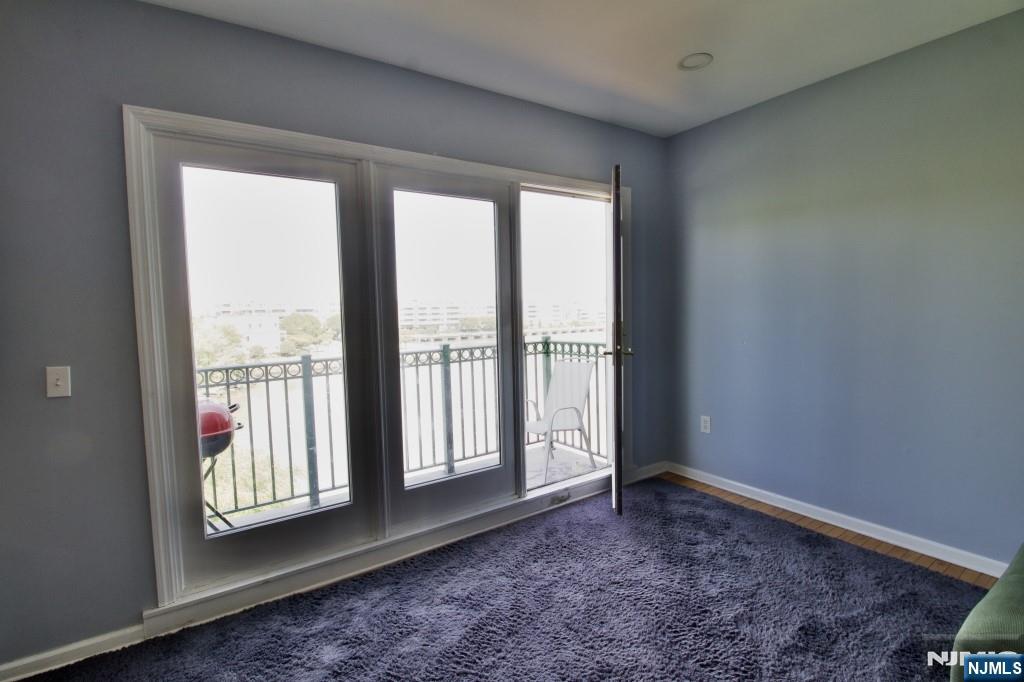 340 The Promenade Edgewater, NJ 07020 - Photo 20 of 46