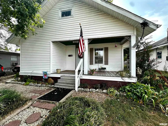$63,000 | 305 West Lincoln Street, Harrisburg, IL 62946