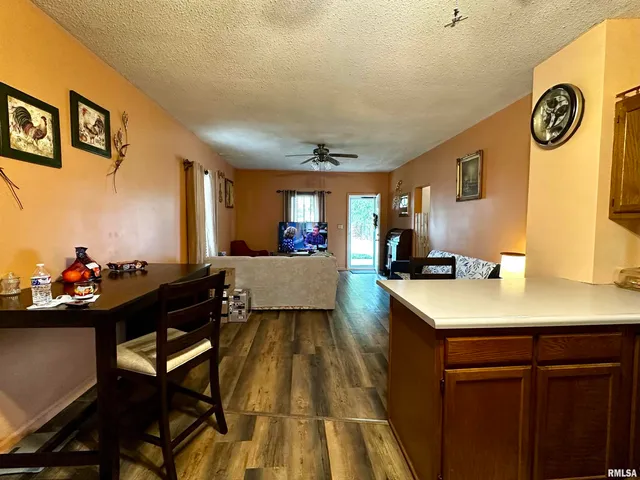 $63,000 | 305 West Lincoln Street, Harrisburg, IL 62946