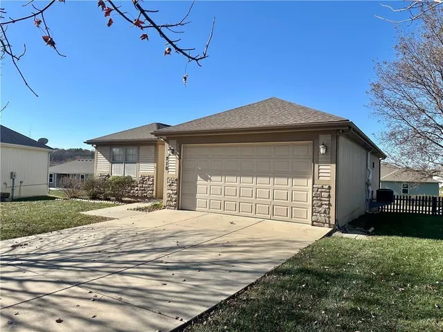 $349,000 | 710 Hidden Meadows Court, Paola, KS 66071