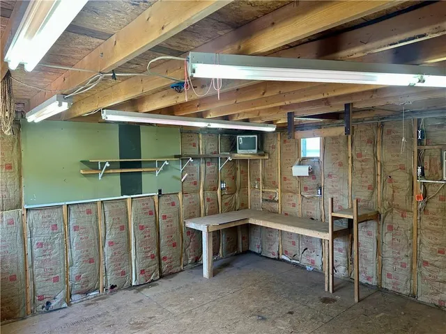 $349,000 | 710 Hidden Meadows Court, Paola, KS 66071