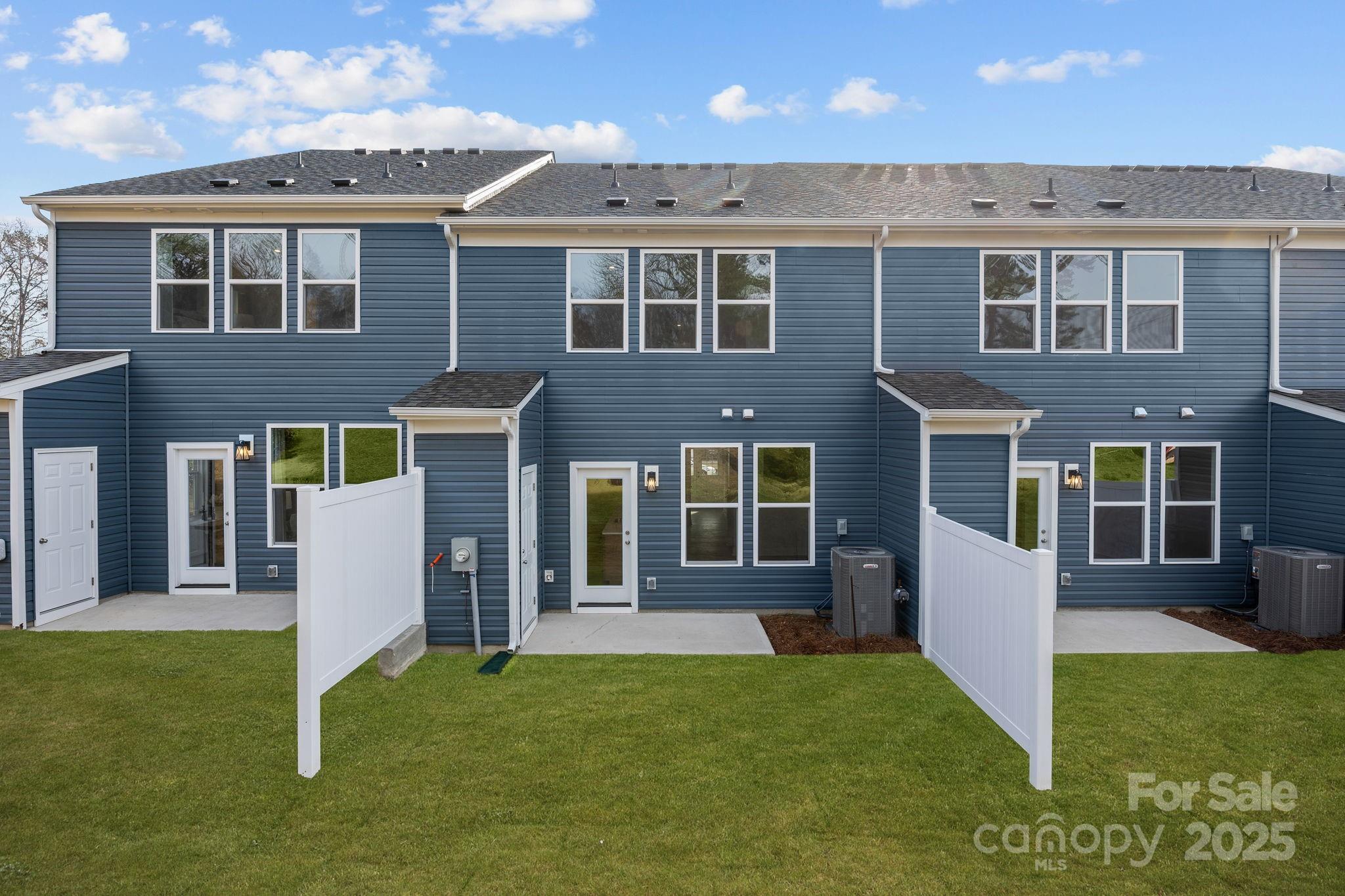 7708 Ethora Way Charlotte, NC 28216 - Photo 3 of 44