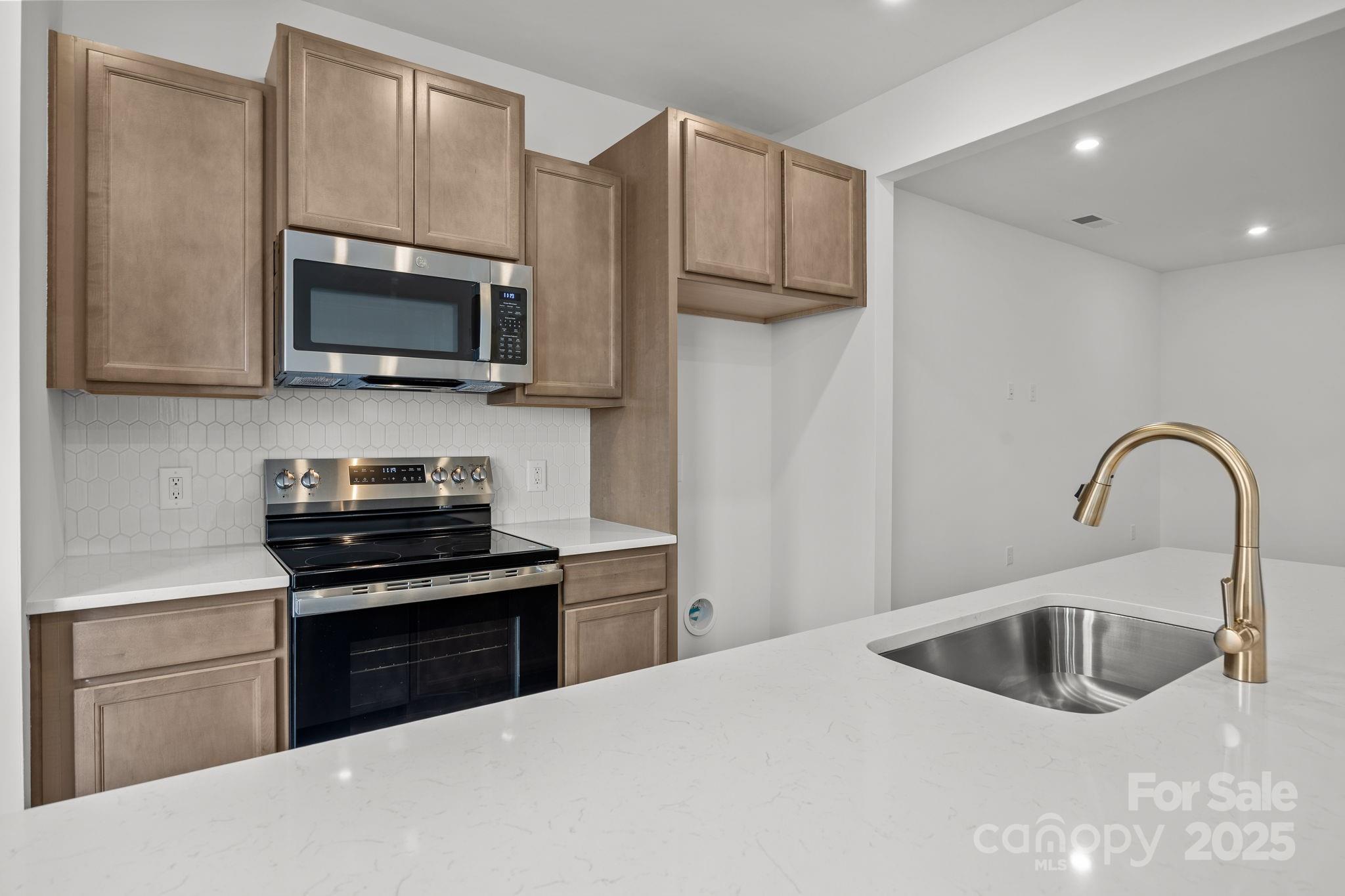 7708 Ethora Way Charlotte, NC 28216 - Photo 10 of 44