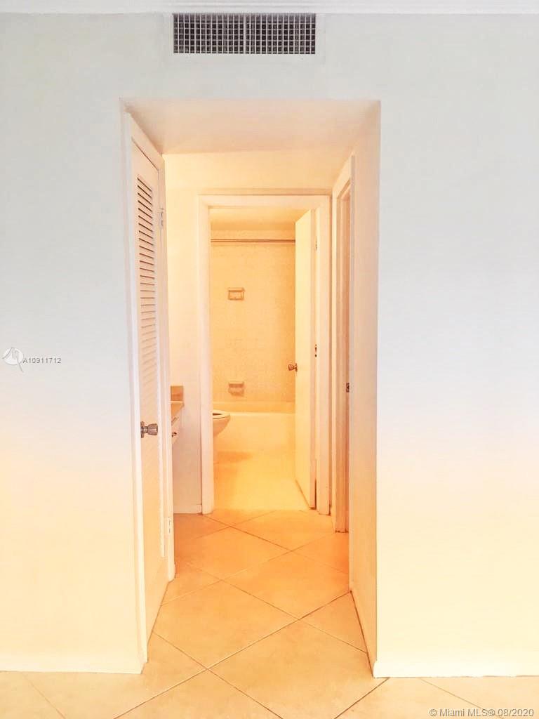 3800 Washington Road, Unit 304 West Palm Beach, FL 33405 - Photo 17 of 27