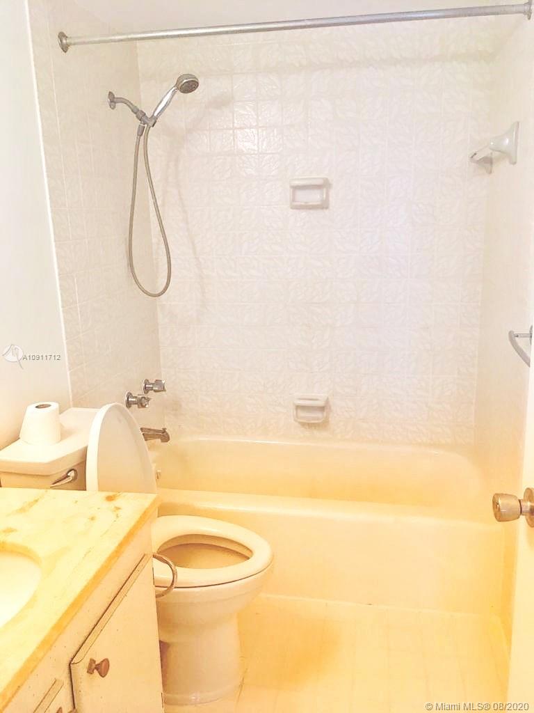 3800 Washington Road, Unit 304 West Palm Beach, FL 33405 - Photo 18 of 27