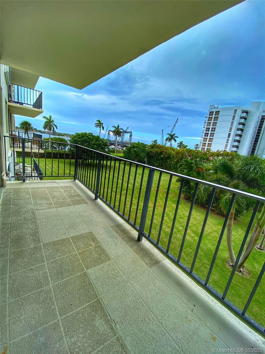 3800 Washington Road, Unit 304 West Palm Beach, FL 33405 - Photo 22 of 27