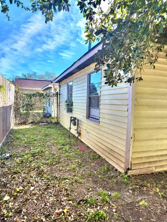 $950 | 3115 Christie Street, Houston, TX 77026