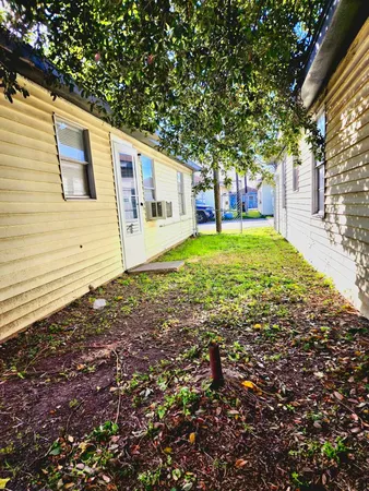 $950 | 3115 Christie Street, Houston, TX 77026