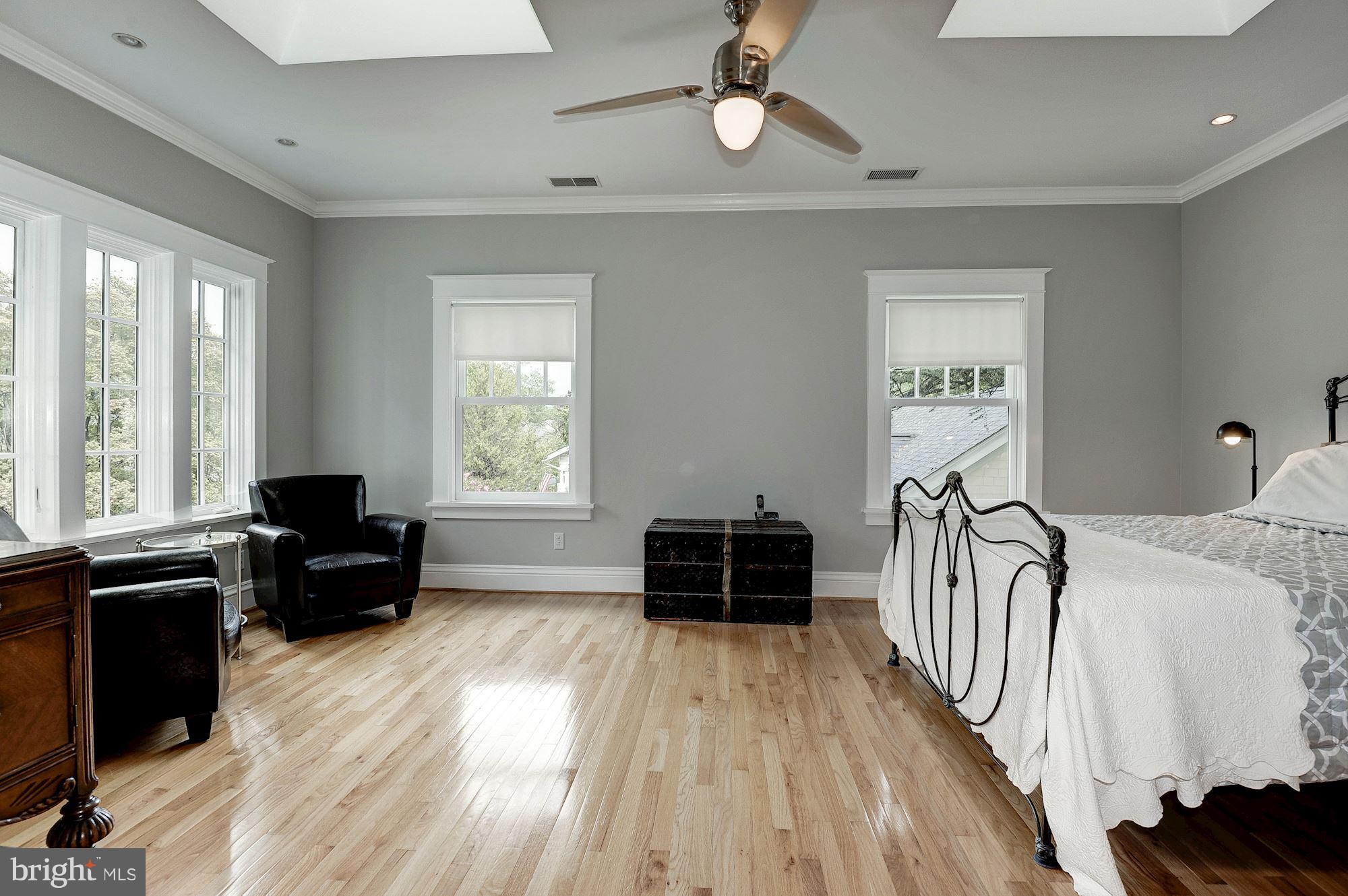 1213 Buchanan Street McLean, VA 22101 - Photo 16 of 30 a living room with furniture and wooden floor