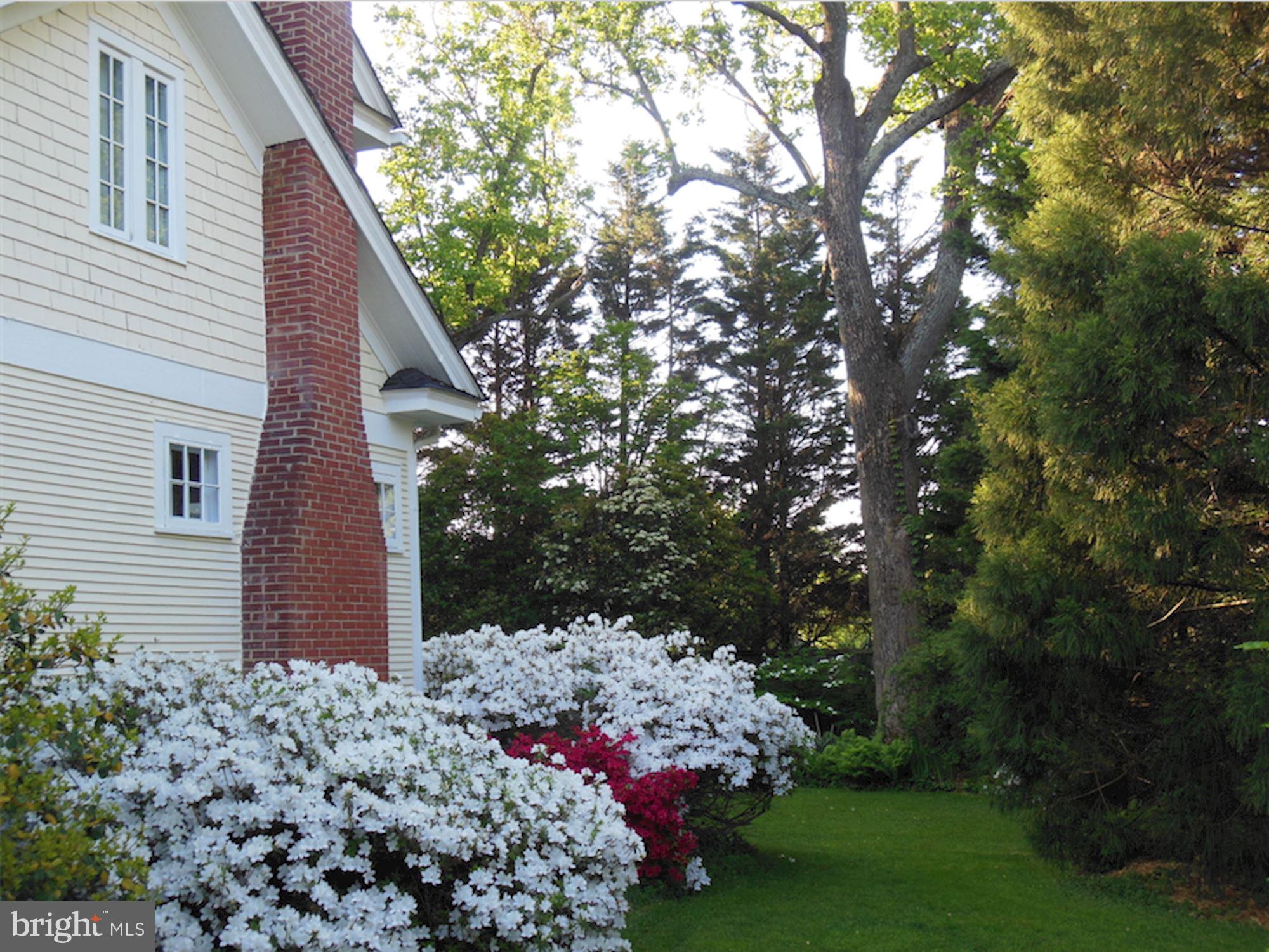 1213 Buchanan Street McLean, VA 22101 - Photo 29 of 30 a front view of a house with a yard