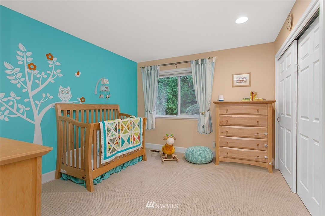 17424 Gravenstein Road Bothell, WA 98012 - Photo 18 of 23