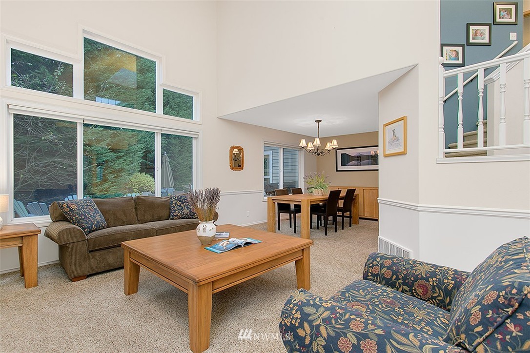 17424 Gravenstein Road Bothell, WA 98012 - Photo 3 of 23