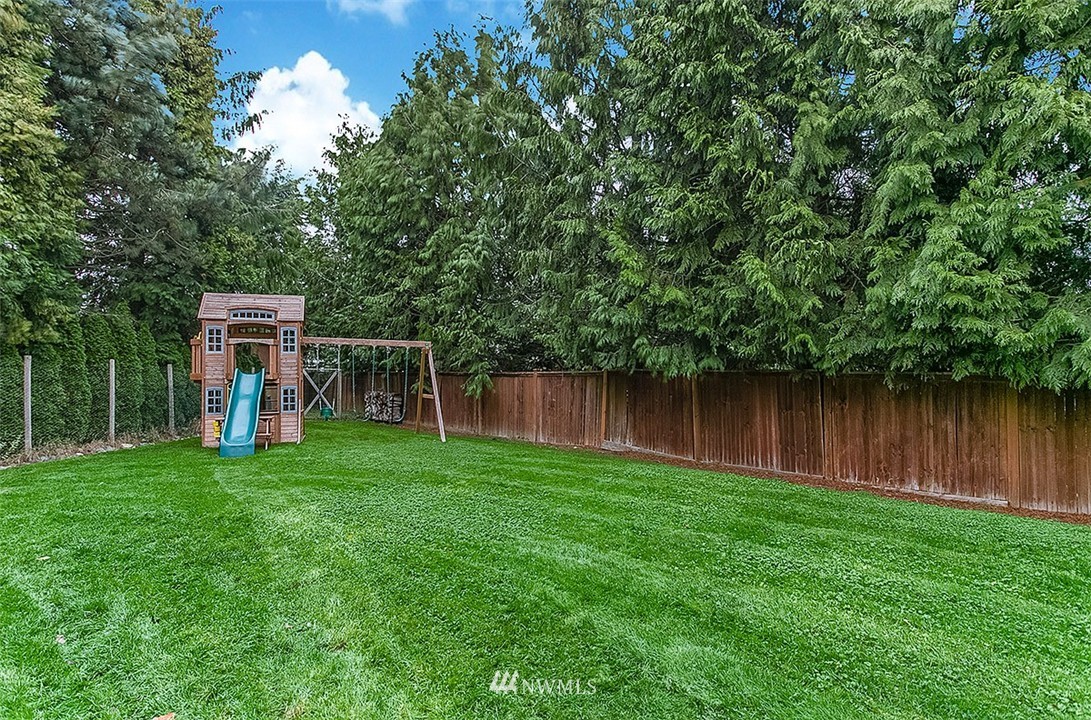 17424 Gravenstein Road Bothell, WA 98012 - Photo 23 of 23