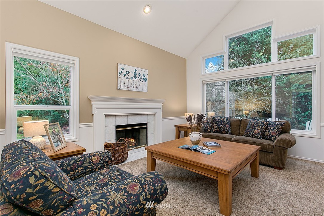 17424 Gravenstein Road Bothell, WA 98012 - Photo 5 of 23