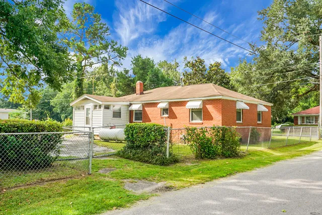 $195,000 | 174 Roosevelt Drive, St. Stephen, SC 29479