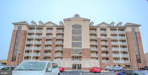 $360,000 | 530 Riverside Drive, Unit 405, Salisbury, MD 21801