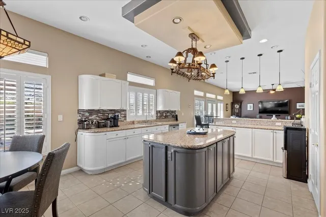 $875,000 | 8887 La Manga Avenue, Las Vegas, NV 89147