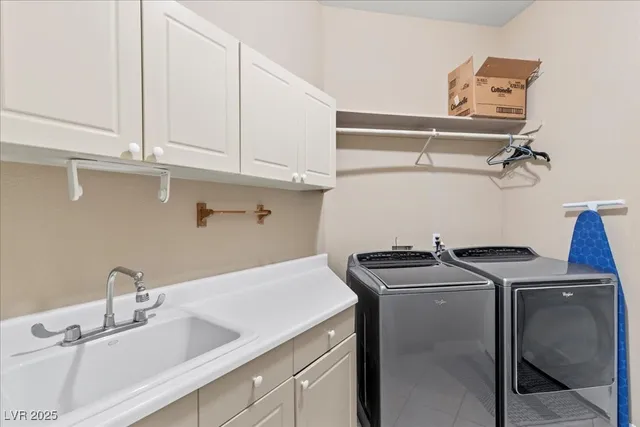 $875,000 | 8887 La Manga Avenue, Las Vegas, NV 89147