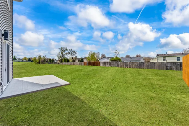 $2,500 | 1308 8th Street, Unit 1308, Harvard, IL 60033