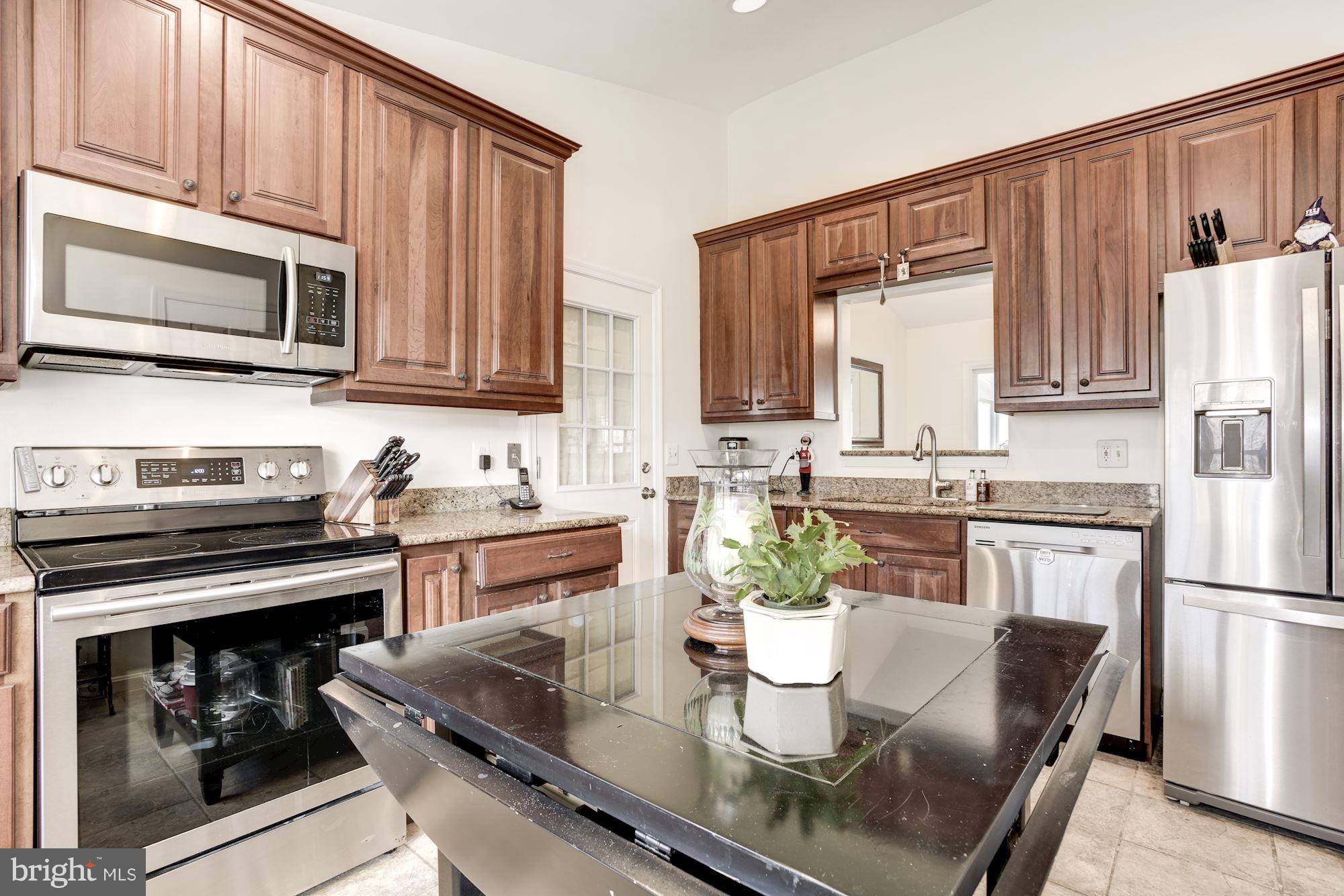 300 Silver Ridge Drive Sterling, VA 20164 - Photo 12 of 31 Gallery Image 12
