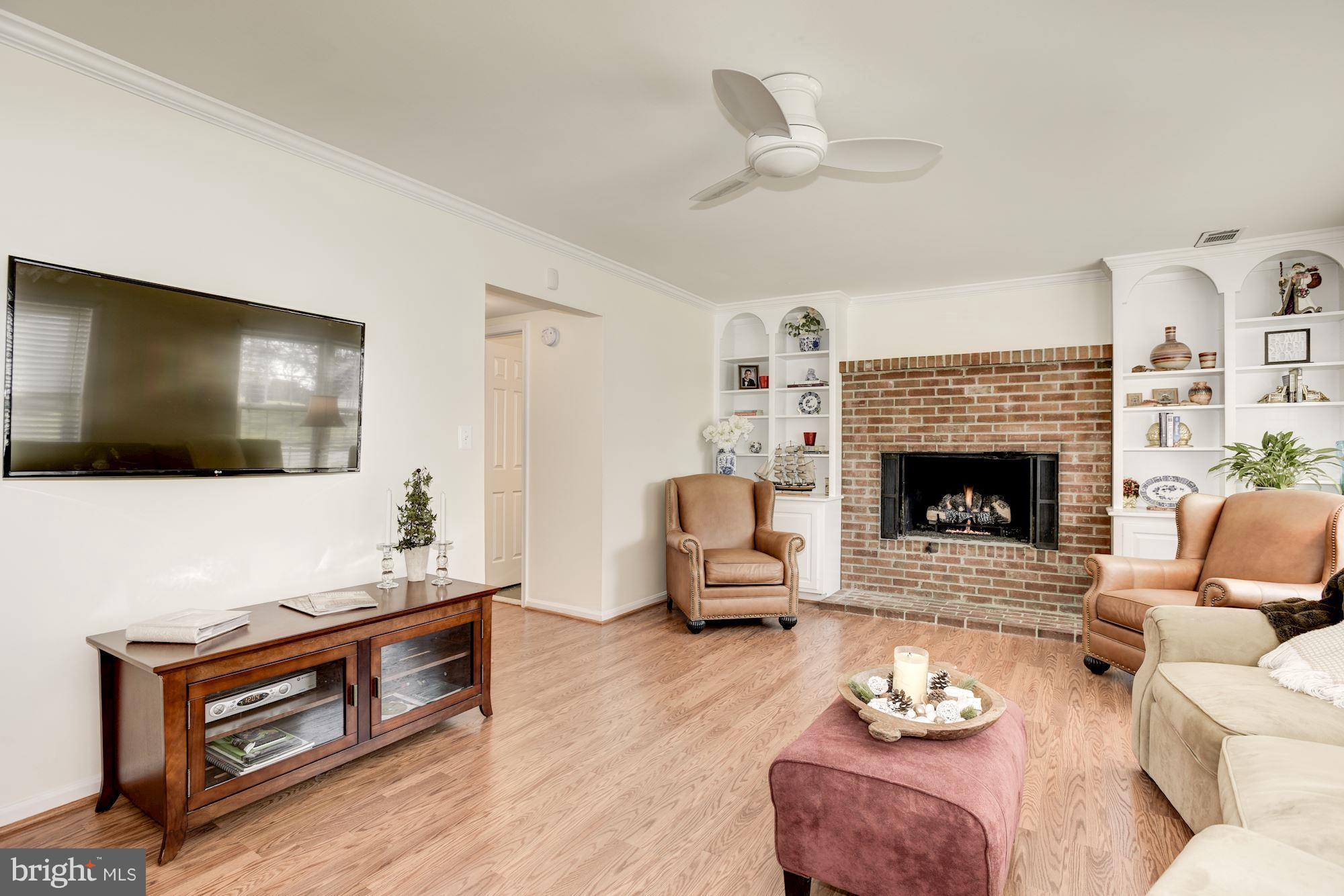 300 Silver Ridge Drive Sterling, VA 20164 - Photo 15 of 31 Gallery Image 15