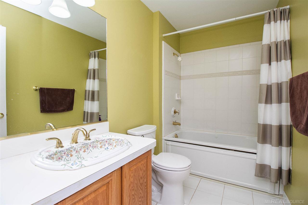 9155 Division Road Casco, MI 48064 - Photo 24 of 52