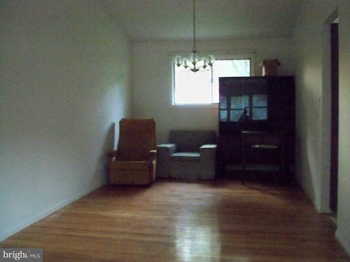 3310 Ben Valley Road Baltimore, MD 21244 - Photo 15 of 20 Dining Room