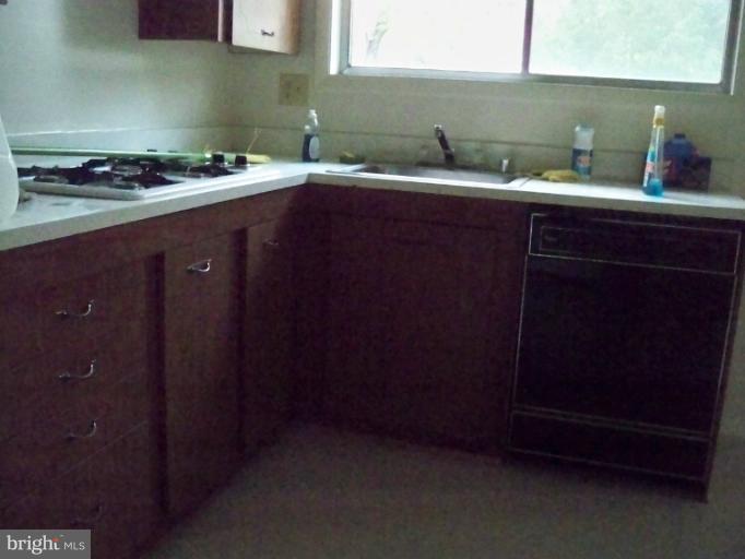 3310 Ben Valley Road Baltimore, MD 21244 - Photo 16 of 20 Kitchen