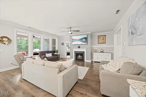 $595,000 | 307 West Amber Oak Drive, Selma, NC 27576