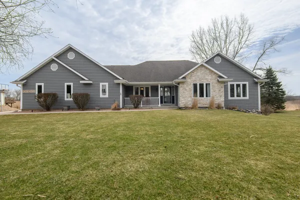 $659,900 | W231N7020 Homestead Court, Sussex, WI 53089